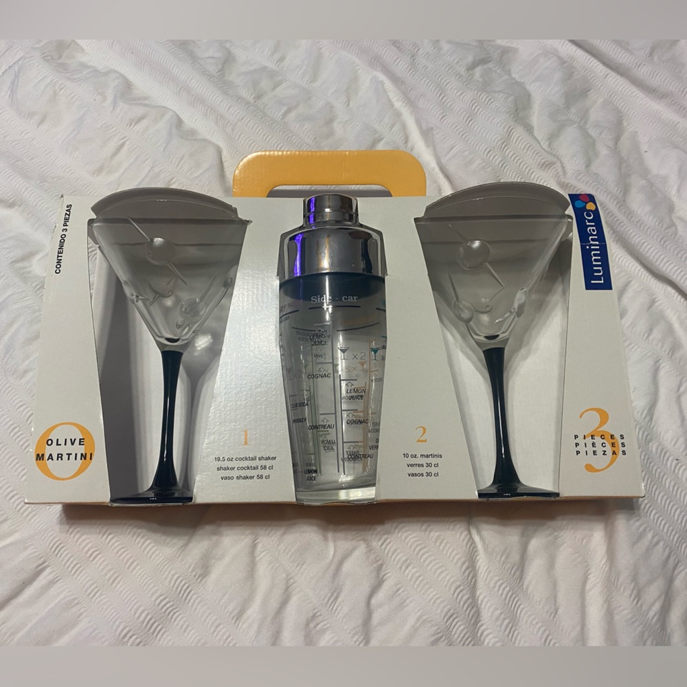 Luminarc Martini Glass Set with Silver Shaker